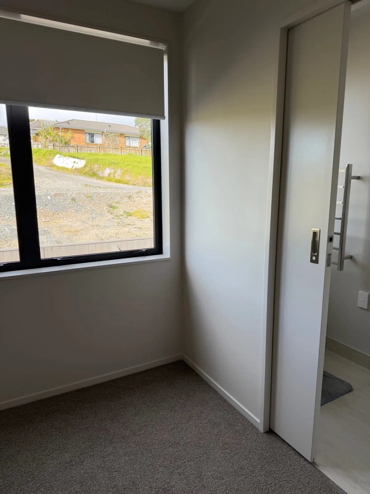 Ensuite room in a brand new house for a single , photo 2